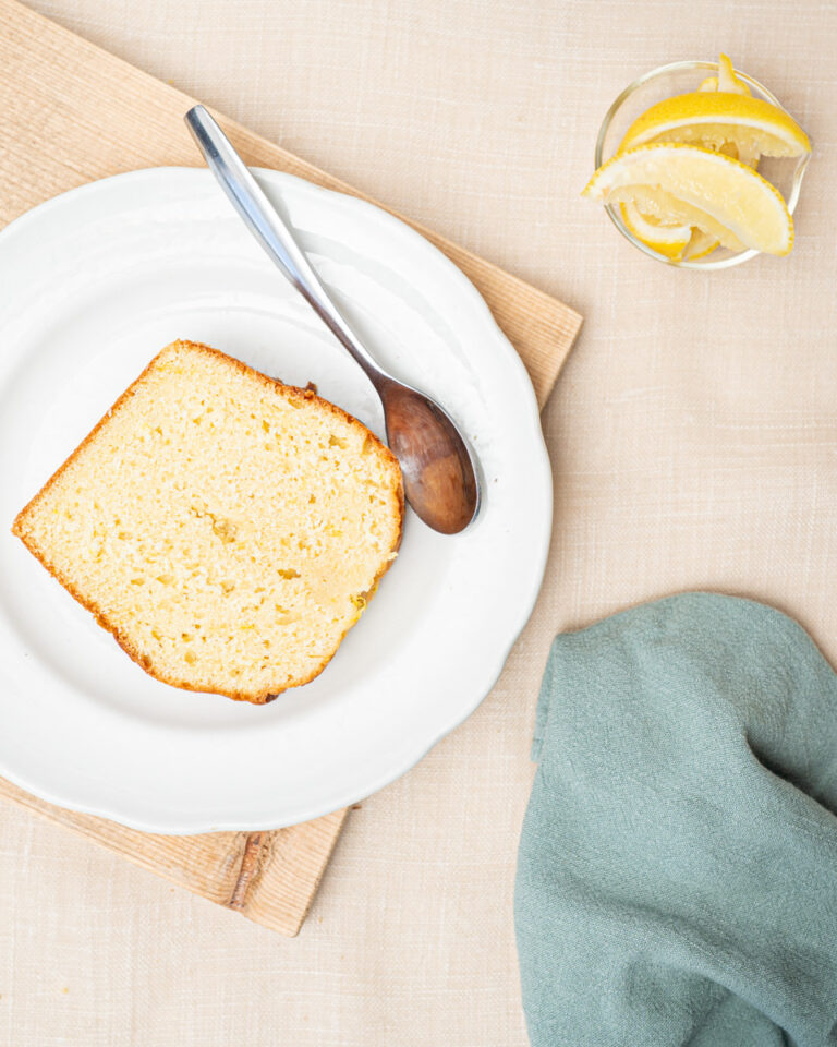 Cake au citron, une part